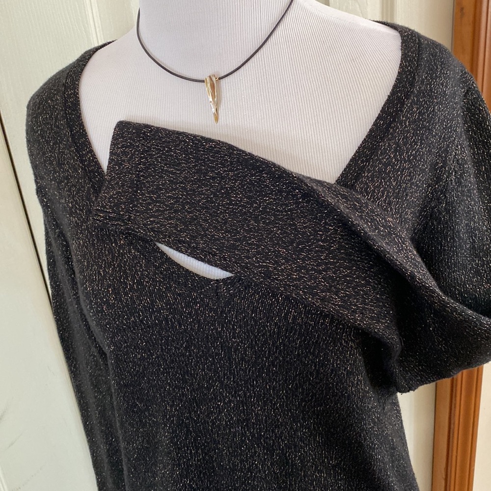 3/$19! OLD NAVY Black & Copper Long Sleeved Vee Neck Sweater EUC!
